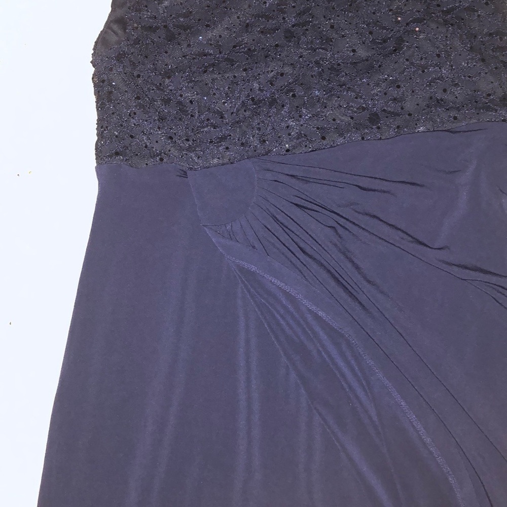 Dress - Picture 6 of 8